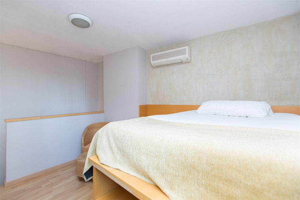 Ainb Born Tiradors Apartments Barcelona Exterior foto